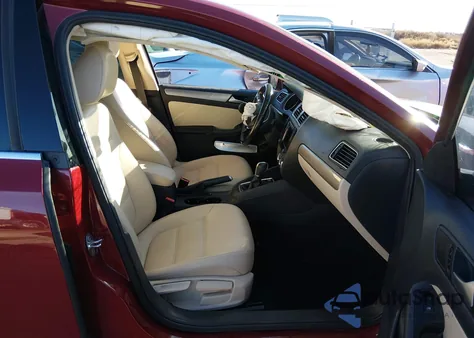 2017 Volkswagen Jetta 1.4T Se z USA, uszkodzony, nr VIN 3VWDB7AJ1HM248355